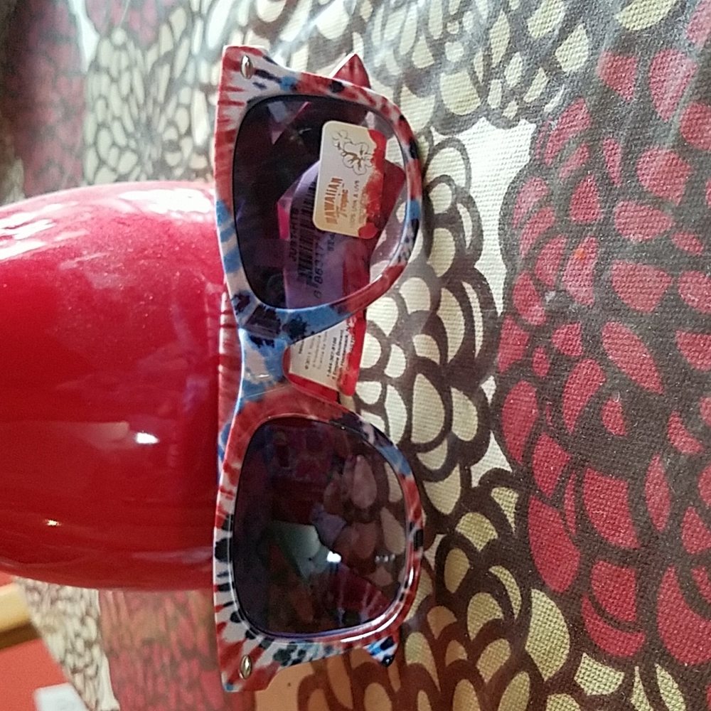 NWT Hawaiian Tropic sunglasses